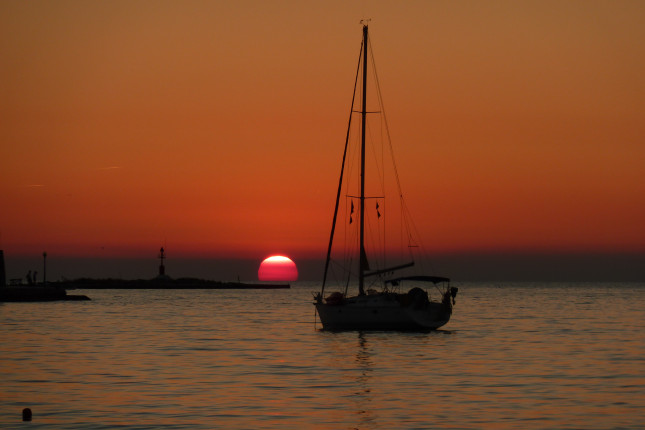 Did I mention: I really love sunsets at sea...
