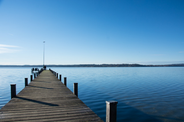 Steg am Starnberger See ● 27 mm ● 1/200 Sek. bei ƒ / 7,1 ● ISO 200