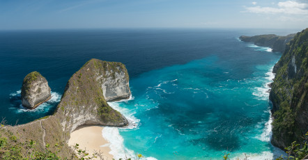 Kelingking Beach.