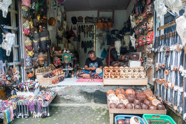 Souvenirs handgemacht auf Bali.