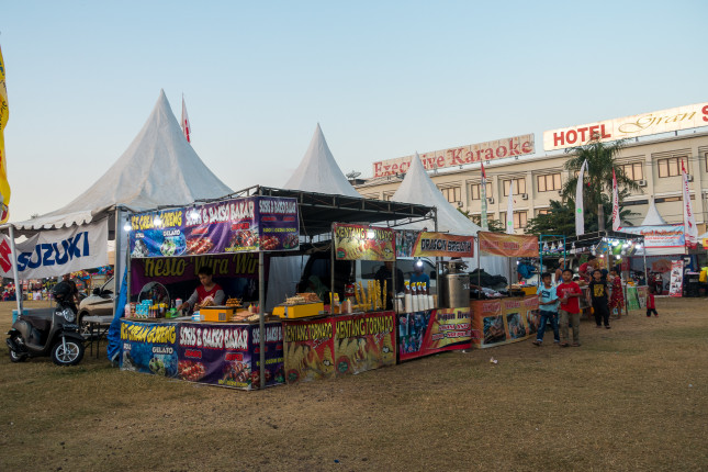 Singaraya - Festival ● 30 mm ● 1/100 Sek. bei ƒ / 4,0 ● ISO 125